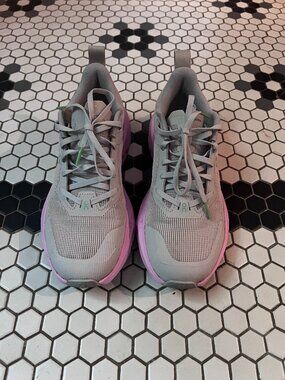 On Women's Cloudpulse Next Shoes US 8.5/ EU 40